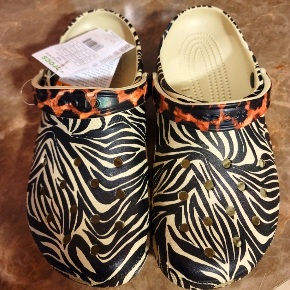 Crocs animal remix clog (Women's 10 Mens 8)